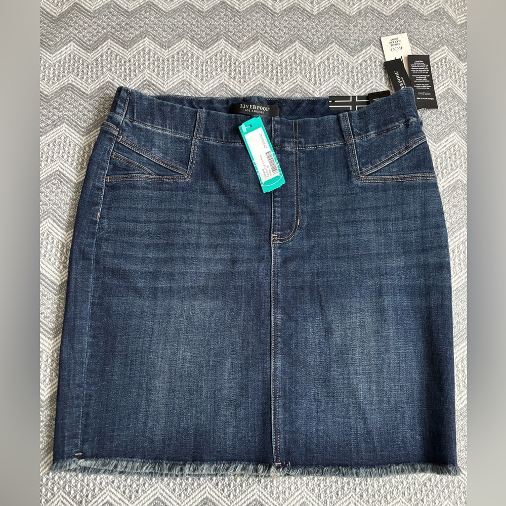 NWT LIVERPOOL Los Angeles Cat Eye Pull-On Denim Jean Skirt, Dk Wash Lowry, 10/30